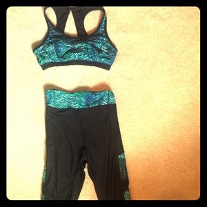 Adore Me work out set! Capri and Sports Bra